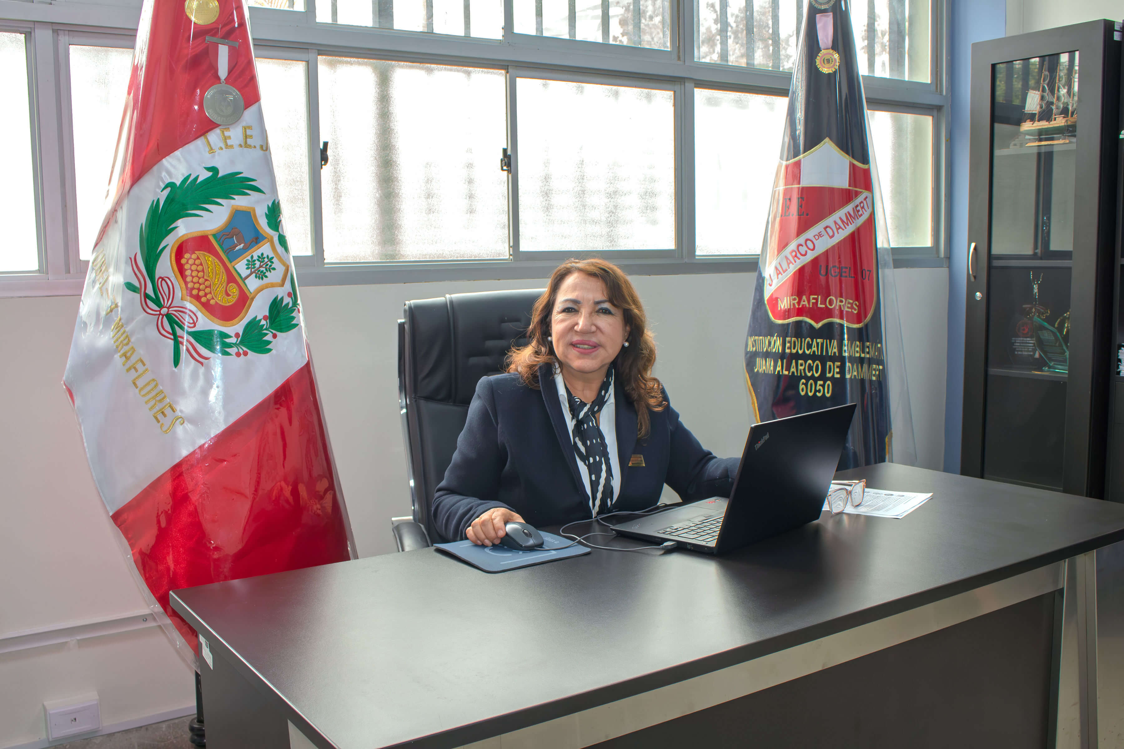 Directora Esperanza Diaz Arnao, I.E. Juana Alarco de Dammert